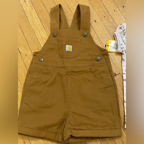 12 month old Carhartt overalls with matching onesie. Brand new with tags - Picture 4 of 4